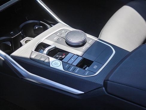 Used 2026 BMW 330i Sedan w/ M Sport Package RWD image 18