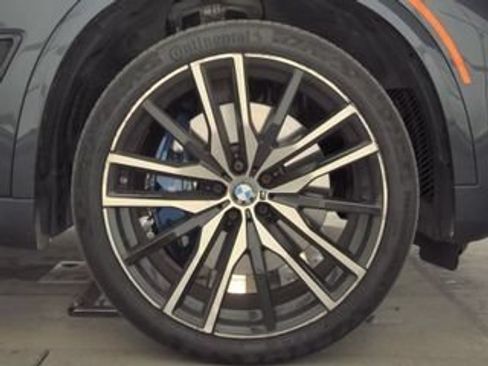 Used 2022 BMW X5 M50i w/ Executive Package AWD/4WD image 18