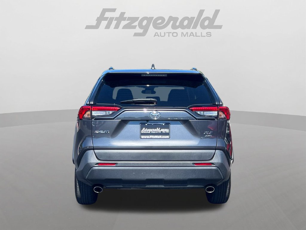 Used 2021 Toyota RAV4 XLE AWD/4WD image 7