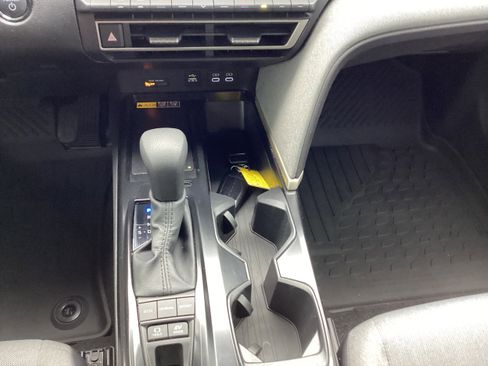 Used 2025 Toyota Camry LE image 18