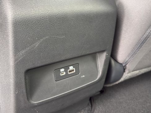 Used 2025 Nissan Frontier SV image 8