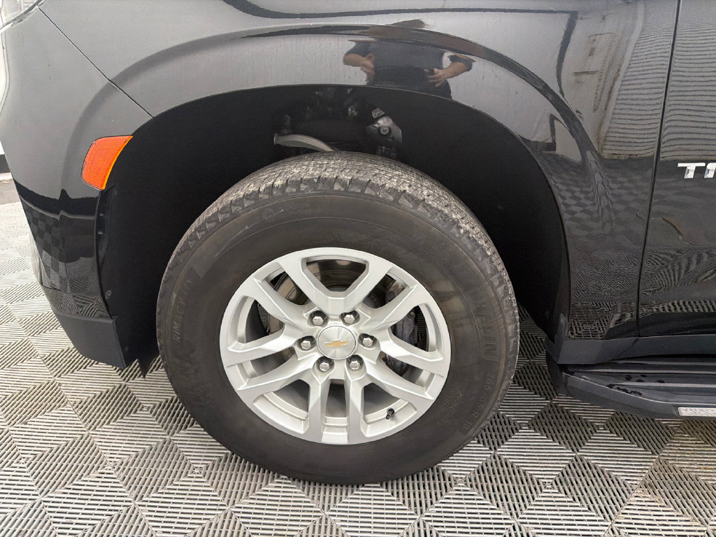 Used 2024 Chevrolet Tahoe LT RWD image 12