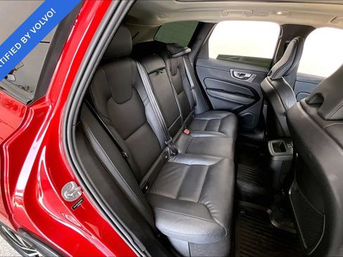 Certified 2024 Volvo XC60 B5 Plus w/ Protection Package Premier AWD/4WD image 35