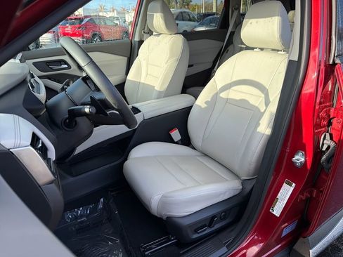 Used 2023 Nissan Rogue SL image 32