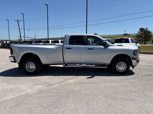 New 2026 RAM 3500 Lone Star AWD/4WD image 7
