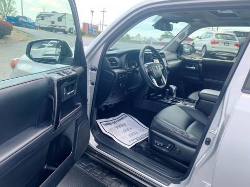 Used 2021 Toyota 4Runner SR5 AWD/4WD image 8