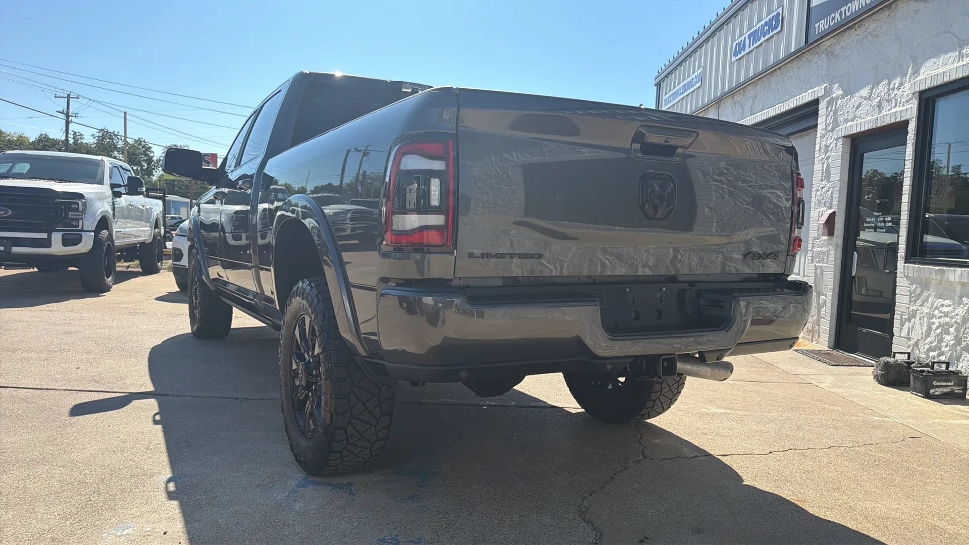 Used 2021 RAM 2500 Limited AWD/4WD image 2