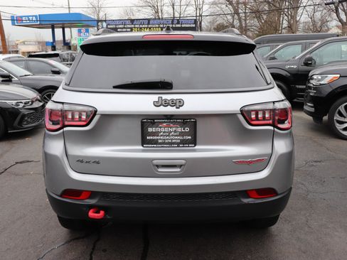 Used 2017 Jeep Compass Trailhawk image 4