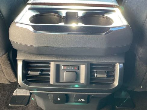 Used 2022 Ford F150 Lariat w/ Equipment Group 502A High image 17