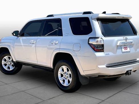 Used 2019 Toyota 4Runner SR5 AWD/4WD image 12