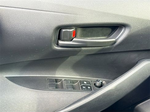 Used 2024 Toyota Corolla LE image 19