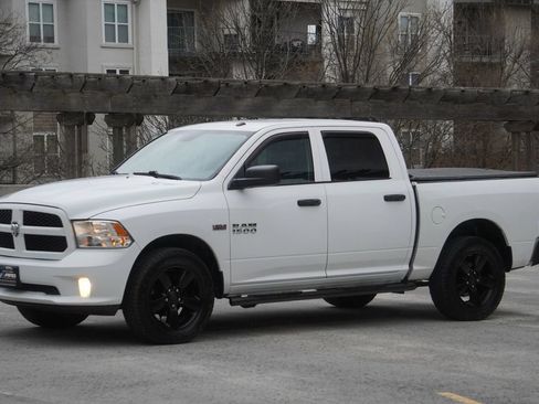 Used 2016 RAM 1500 Express AWD/4WD image 6
