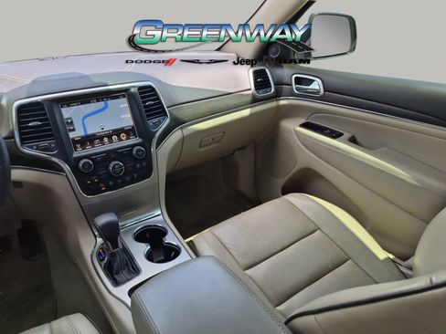 Used 2017 Jeep Grand Cherokee Overland RWD image 14