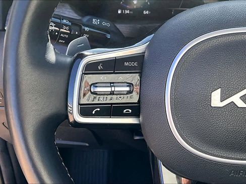 Certified 2022 Kia Sorento SX Prestige image 22