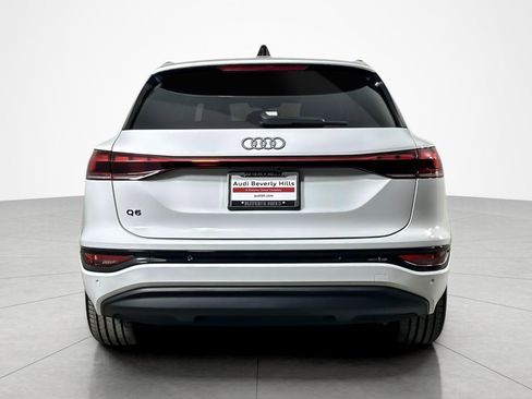 Used 2025 Audi Q6 e-tron Premium w/ Convenience Package RWD image 4