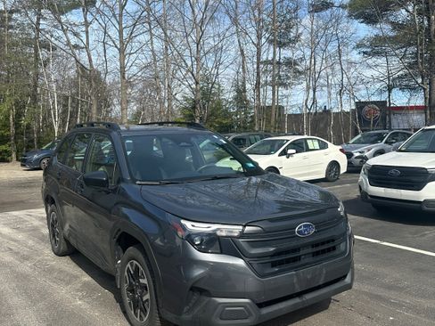 Used 2025 Subaru Forester image 3