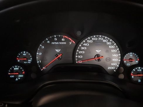 Used 2004 Chevrolet Corvette Base w/ Preferred Equipment Group image 7