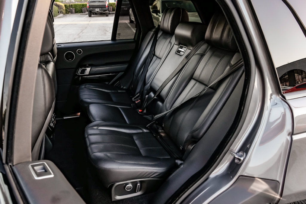 Used 2016 Land Rover Range Rover Supercharged AWD/4WD image 37