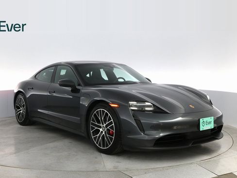Used 2021 Porsche Taycan 4S image 4