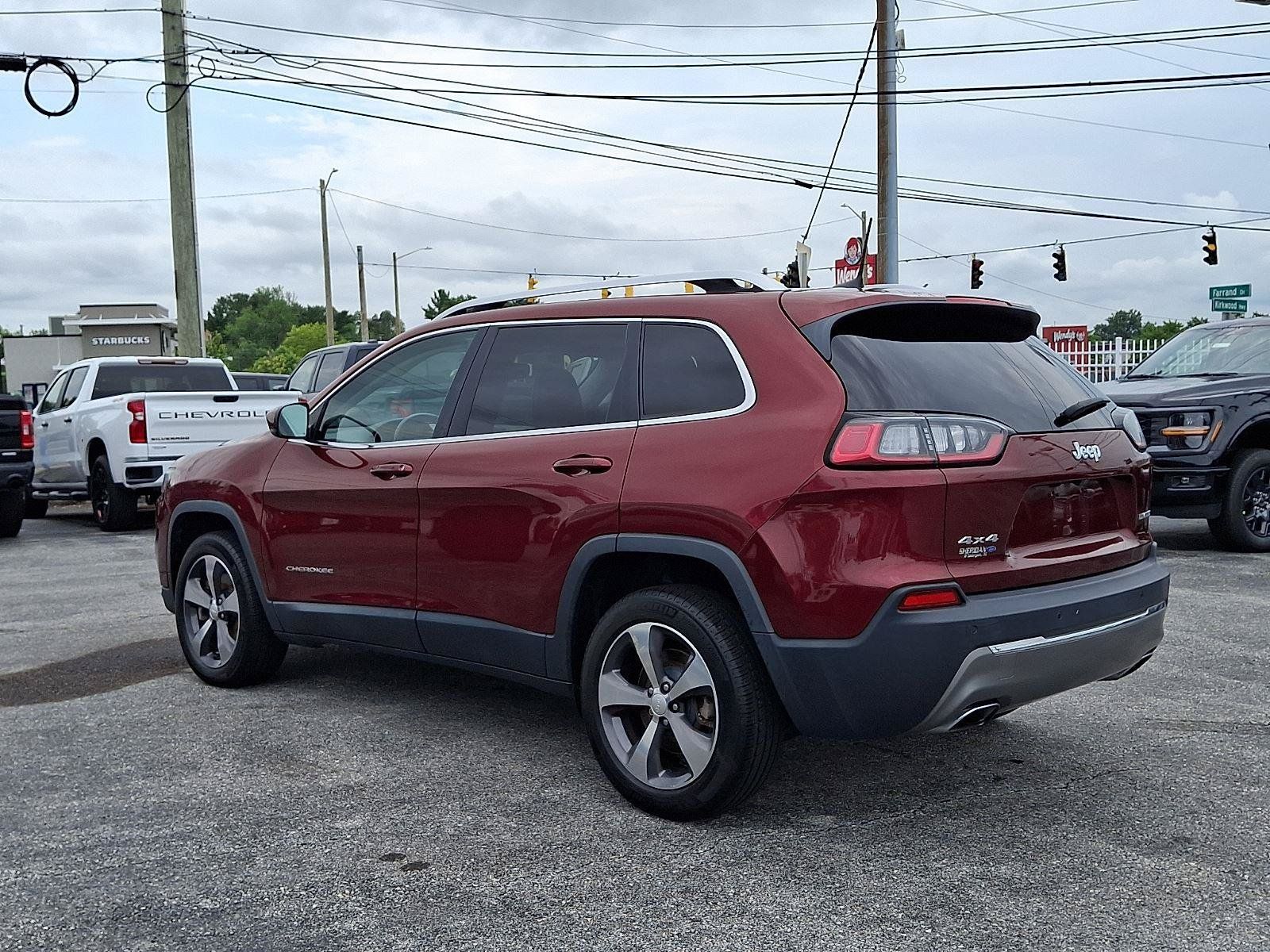Used 2019 Jeep Cherokee Limited AWD/4WD image 5