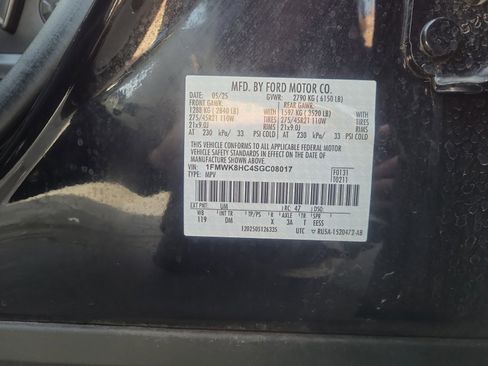 Certified 2025 Ford Explorer Platinum w/ Ultimate Package image 25