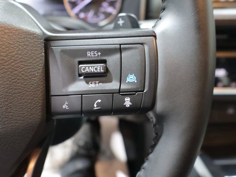 Used 2025 Nissan Rogue SV AWD/4WD image 36
