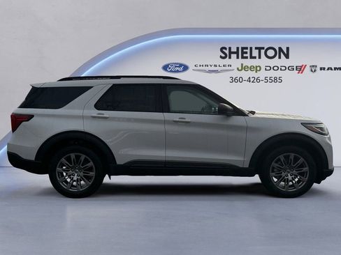 New 2026 Ford Explorer Active w/ Active Comfort Package AWD/4WD image 6