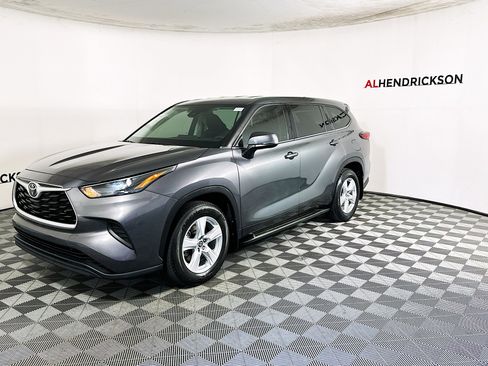 Used 2022 Toyota Highlander L image 7
