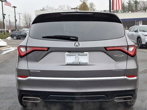 Used 2023 Acura MDX SH-AWD w/ Technology Package image 5