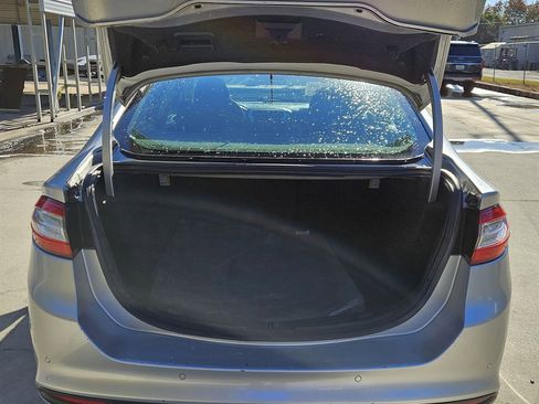 Used 2013 Ford Fusion SE image 10