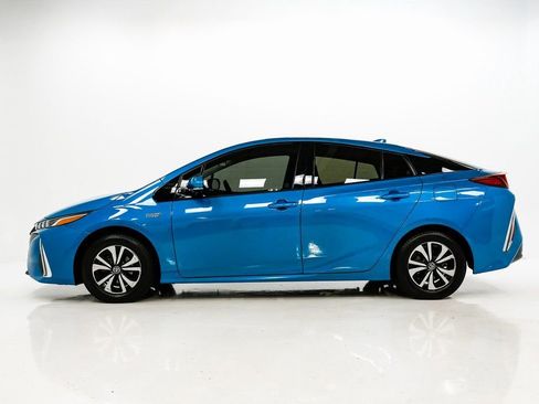 Used 2018 Toyota Prius Prime Premium image 23