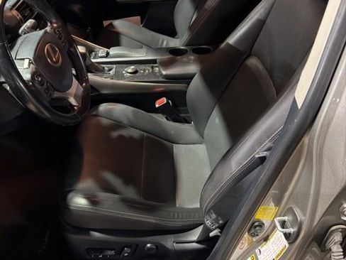 Used 2016 Lexus IS 200t 200t image 2
