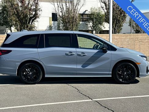 Certified 2025 Honda Odyssey Sport-L image 3