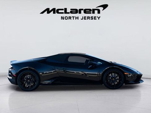 Used 2021 Lamborghini Huracan EVO RWD image 11