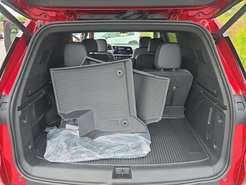 New 2026 Chevrolet Traverse Z71 w/ Enhanced Driving Package AWD/4WD image 16