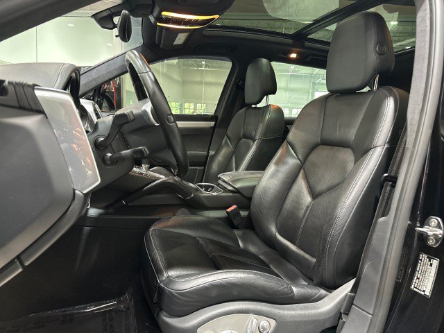 Used 2014 Porsche Cayenne GTS AWD/4WD image 6