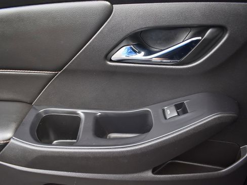 Used 2018 Chevrolet Traverse LS image 14