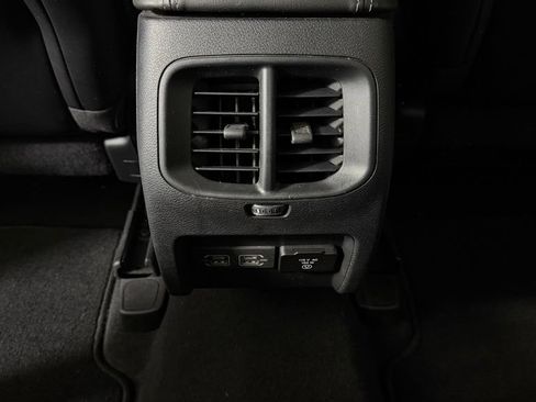 Used 2022 Jeep Cherokee Limited AWD/4WD image 29