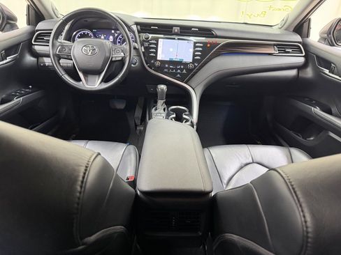 Used 2020 Toyota Camry XLE image 27