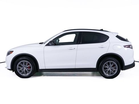 Used 2024 Alfa Romeo Stelvio Sprint AWD/4WD image 2