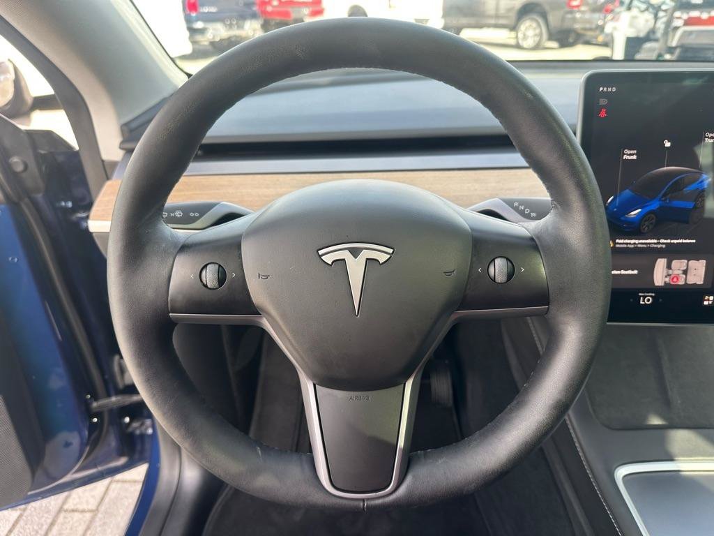 Used 2024 Tesla Model Y 2WD image 15