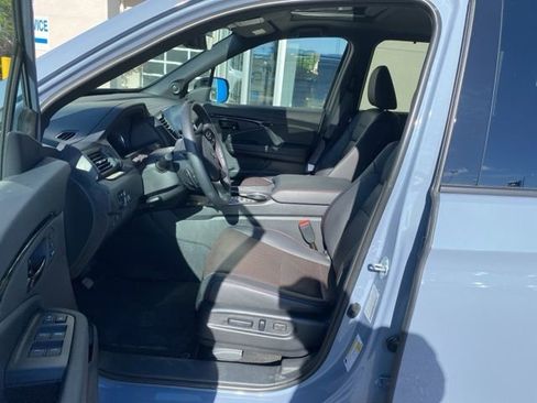 Used 2025 Honda Passport Black Edition image 13
