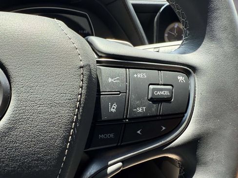 Used 2023 Lexus LS 500 AWD w/ Luxury Package image 21