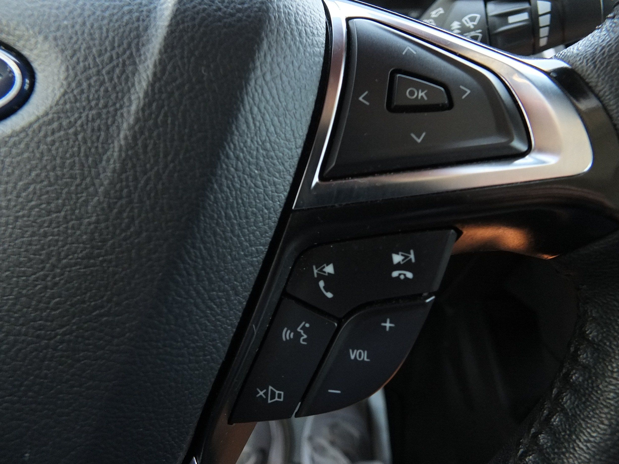 Used 2024 Ford Edge SEL AWD/4WD image 20