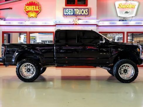 Used 2022 Ford F250 XL w/ Power Equipment Group AWD/4WD image 10