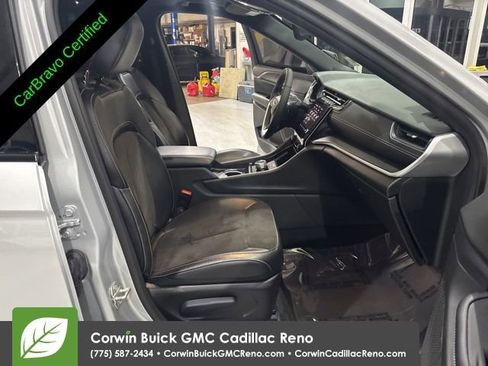 Used 2024 Jeep Grand Cherokee Altitude AWD/4WD image 39