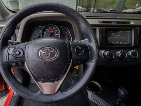 Used 2014 Toyota RAV4 LE AWD/4WD image 12