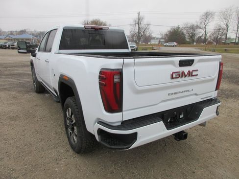 New 2026 GMC Sierra 2500 Denali image 9