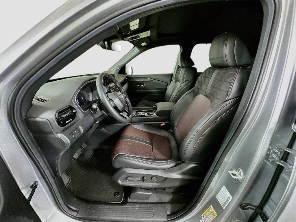 New 2026 Honda Pilot Black Edition image 16