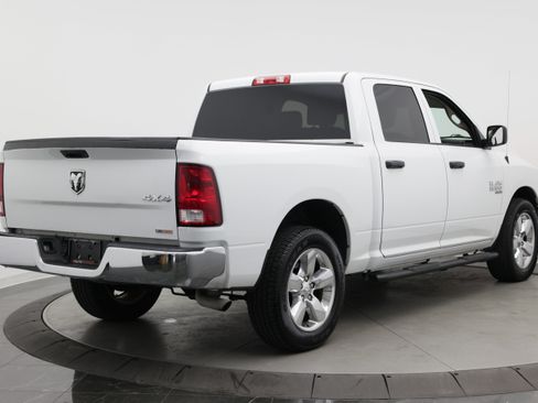 Used 2022 RAM 1500 Tradesman w/ Chrome Appearance Group AWD/4WD image 7